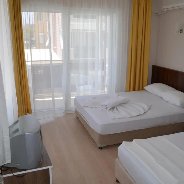 غرفة ثلاثية بإطلالة على المسبح، Mulka Hotel 3/10