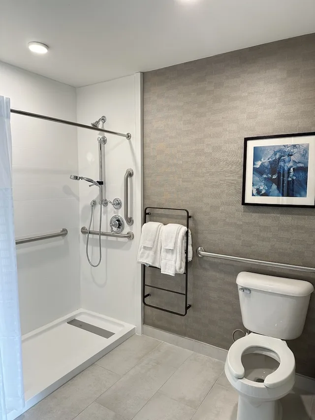غرفة بسرير كينج لذوي الإعاقة، La Quinta Inn by Wyndham Columbia NE / Fort Jackson, SC 4/4