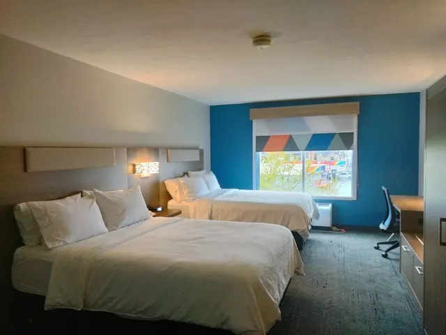 غرفة قياسية بسريرين كوين لذوي الإعاقة، Holiday Inn Express Lapeer 1/4
