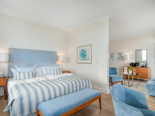 Panoramic, Junior Suite, Double Bed, Lateral Side Sea View، Grand Hotel Seeschlosschen Spa Golf Resort 2/3