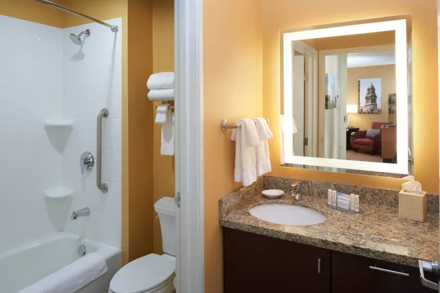 استوديو بسريرين كوين بإطلالة على المدينة، Towneplace Suites Detroit Troy 5/8