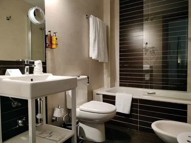 غرفة عائلية رباعية بسرير كوين وسريرين منفصلين بشرفة، Casual Ilbira Granada 9/10