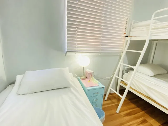 غرفة ثلاثية بسرير بطابقين وسرير فردي، Aroha Guest House 3/5