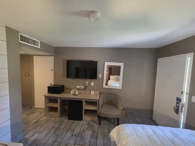 جناح بسرير مزدوج، Econo Lodge Inn & Suites Yuma 4/7