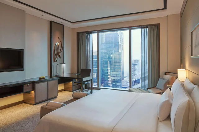 غرفة ديلوكس بسرير كينج، The Westin Singapore 1/6
