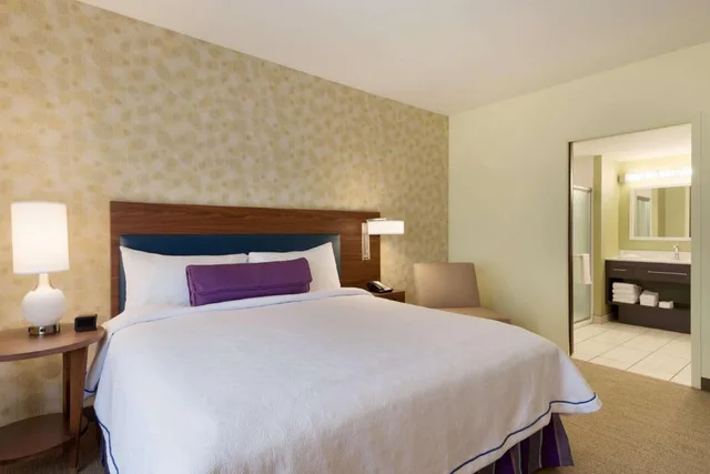 1 Bedroom, Pure, Wellness, Suite, King Bed, Sofa، Home2 Suites By Hilton Clarksville/Ft. Campbell 2/4