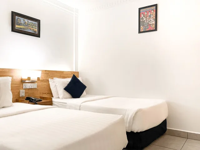 Standard, Twin Beds, No Window, Pacific Hotel 1/10