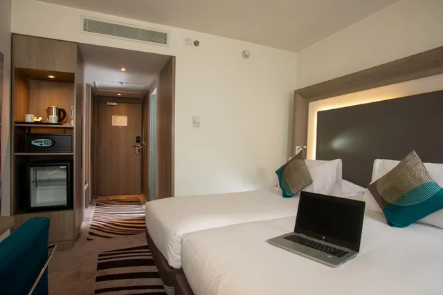 Superior, Twin Beds, Pool View, Novotel Cairo Airport 6/10