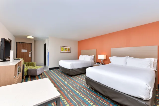 غرفة بسريرين كوين لذوي الإعاقة، Holiday Inn Express Albuquerque N - Bernalillo, an IHG Hotel 2/3