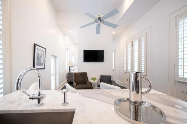 جناح استوديو بغرفة نوم واحدة بمطبخ، Melrose Mansion 7/7