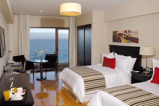 جناح جونيور بسريرين كوين بإطلالة على البحيرة، Alma del Lago Suites & Spa 1/5