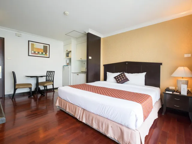 استوديو سوبيريور بسرير مزدوج بشرفة، Admiral Suites Bangkok 1/3