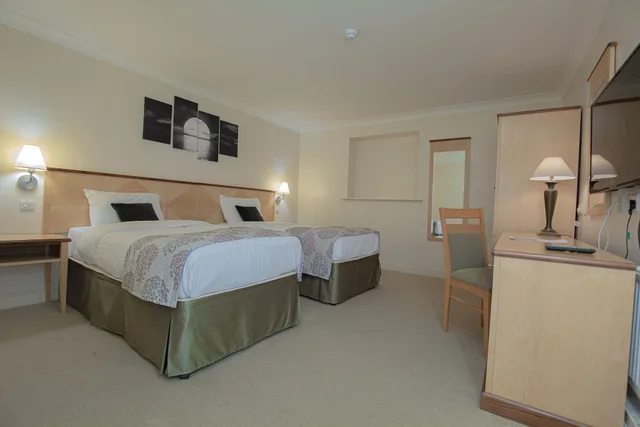 غرفة سوبيريور بسريرين منفصلين، The Barn Hotel & Spa 5/9