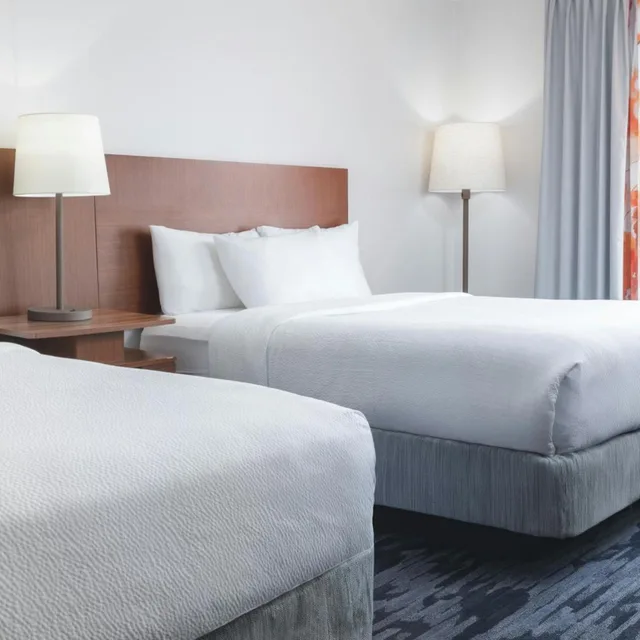 Room, 2 Queen Beds, Bathtub, Accessible, Fairfield Inn Suites By Marriott Cincinnati Eastgate 2/5
