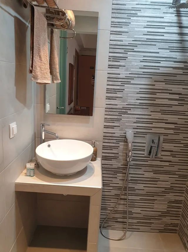 غرفة ديلوكس بسريرين منفصلين بإطلالة على الجبل، Ballas Apartments 5/8
