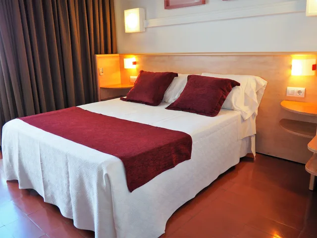 Standard, Twin Beds, Balcony, Xaine Park 5/10