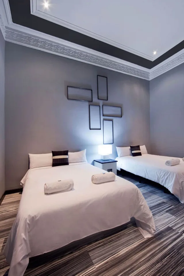 غرفة رباعية بسريرين كوين، Hostal Boutique Khronos 1/2