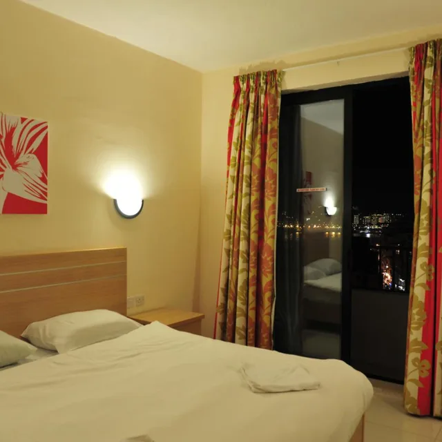 غرفة بسرير مزدوج أو سريرين منفصلين بإطلالة على البحر، Dean Hamlet Hotel 4/10