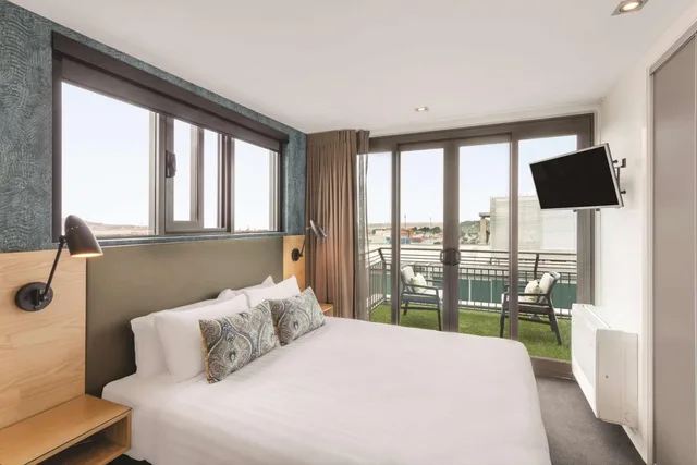 شقة بريميير بغرفتي نوم مع أريكة، Adina Apartment Hotel Auckland, Britomart 5/10