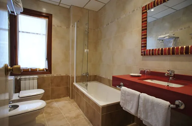 غرفة اقتصادية مفردة بسرير مزدوج، Hotel Montermoso 1/1