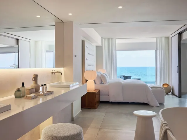 جناح بسريرين منفصلين وسريرين كينج بـ3 غرف نوم مع أريكة، Amirandes, A Resort to Live 5/5