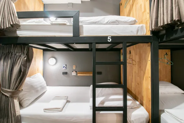 سكن مشترك مختلط، Timber Hostel 1/5