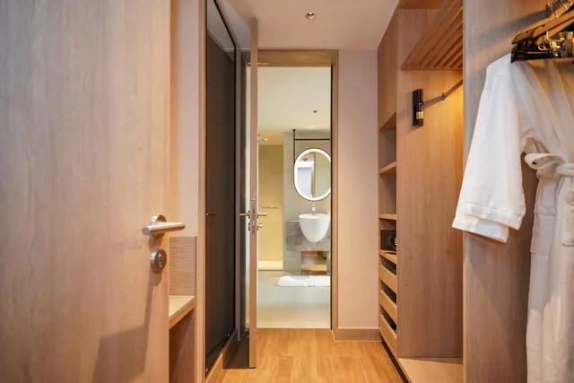 جناح ركني بسرير كينج بغرفة نوم واحدة، Courtyard by Marriott Bangkok Suvarnabhumi Airport 6/6