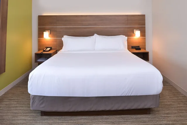 جناح بسرير كينج لذوي الإعاقة، Holiday Inn Express And Suites Omaha 120th And Maple 4/6