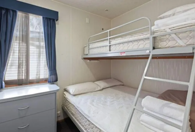 Spa, Deluxe, Cabin, Double Bed، DISCOVERY PARKS - ECHUCA 4/5