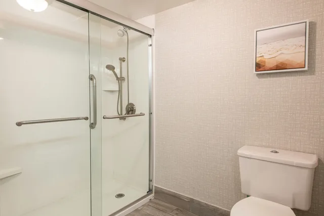 غرفة بسرير كينج مع أريكة، Hampton Inn Newport News-Yorktown 8/10