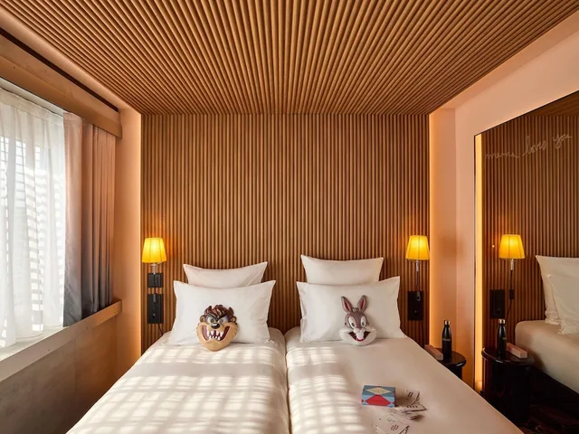 Mama, Medium, Twin Beds، Mama Shelter Zurich 1/5