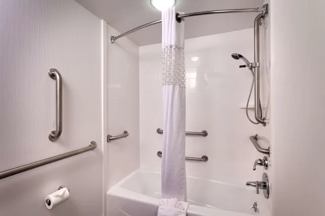 جناح لذوي الإعاقة، Hampton Inn Salt Lake City-Downtown 5/5