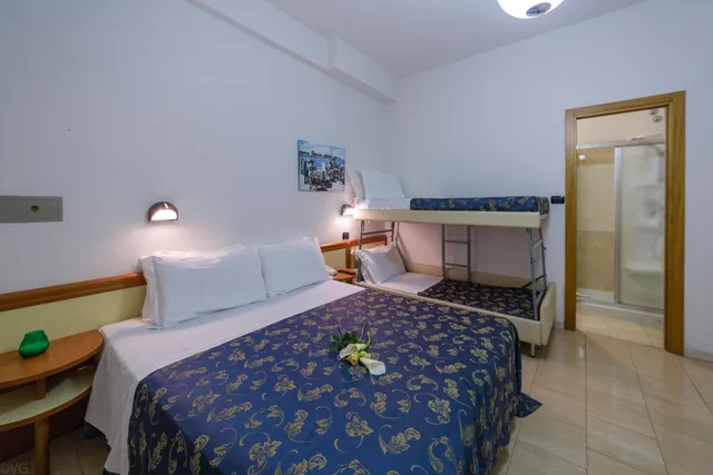 غرفة رباعية، Hotel Sultano 2/7