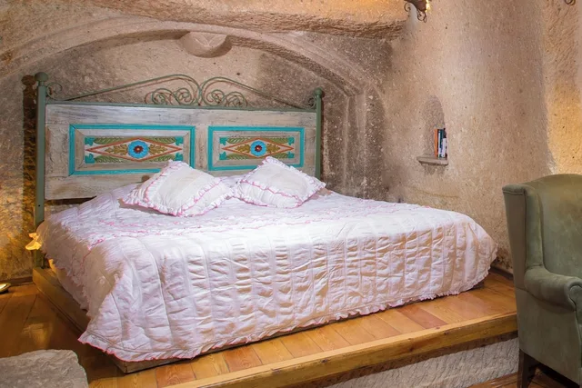 Cave, Junior Suite, Queen Bed، Terra Cave Hotel 2/10