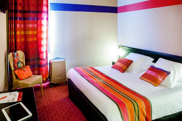 غرفة بسرير مزدوج، Hotel Saint Sauveur 1/7