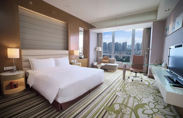غرفة قياسية بسرير كينج مع دخول صالة النادي، Holiday Inn Tianjin Riverside 6/10