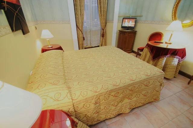 Room, Double or Twin Bed, Hotel Sweet Home 1/4
