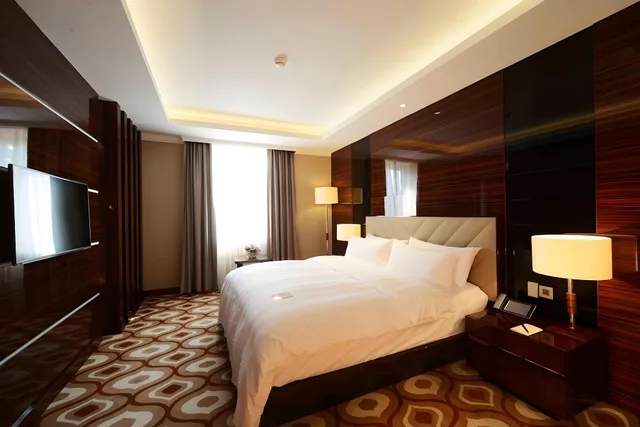 جناح فاخر، Lotte City Hotel Tashkent Palace 1/2