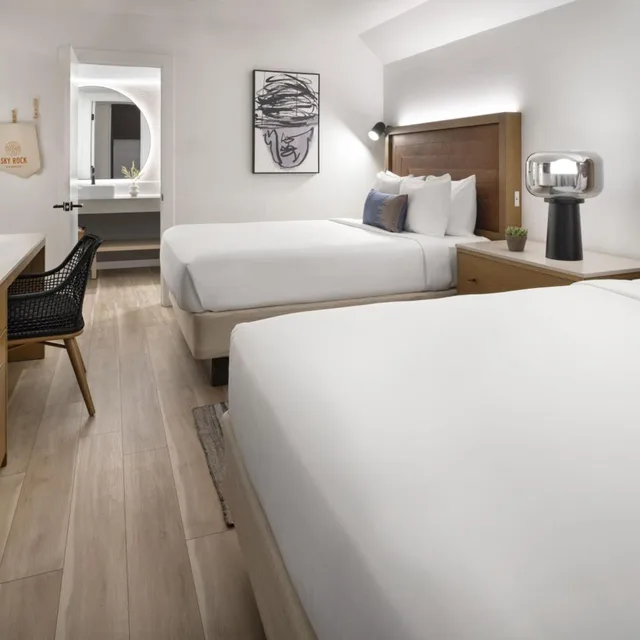 Room, 2 Queen Beds, with View, Middle Floor، Sky Rock Sedona, a Tribute Portfolio Hotel 3/6