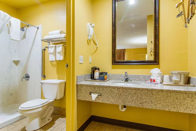 غرفة بسريرين مزدوجين للمدخنين، Econo Lodge Kingsland 1/2