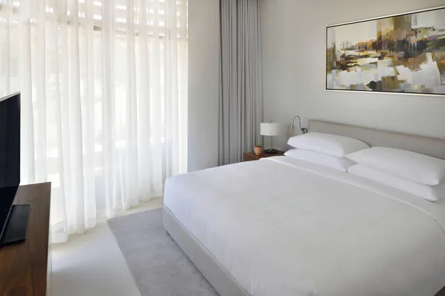 غرفة بسرير كينج، الحي الدبلوماسي الرياض - شقق ماريوت التنفيذية(Riyadh Diplomatic Quarter - Marriott Executive Apartments) 3/5