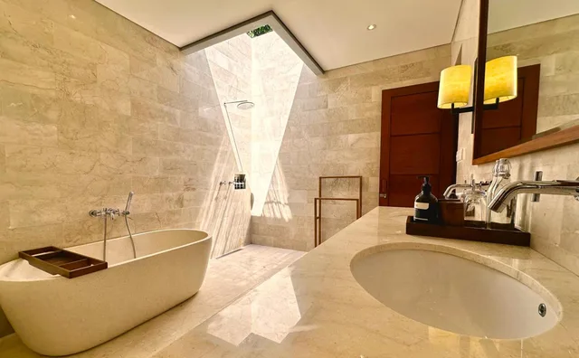 Connecting, Suite, Double Bed, Sea View, Sanglung Villa 9/10