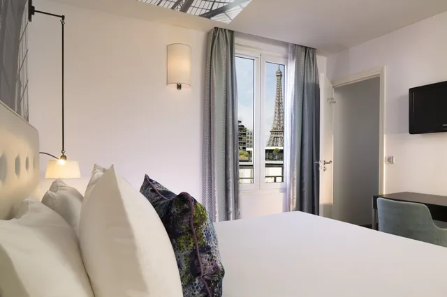 غرفة بسرير كوين، Hotel Gustave 1/8