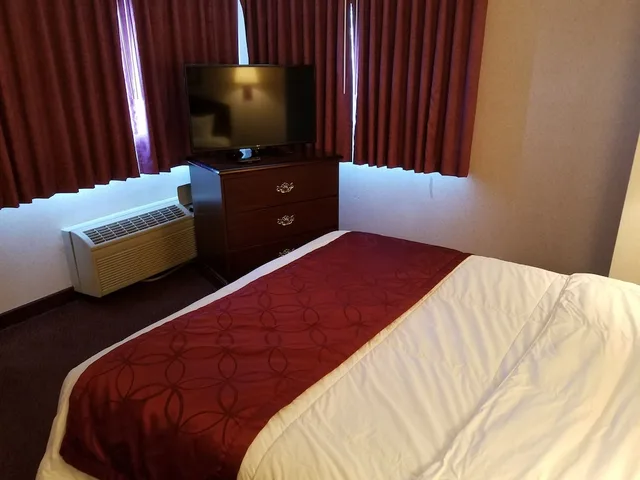 Portland Suites Airport East، غريشام 16/25