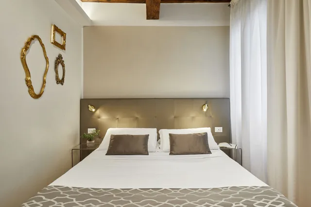 Deluxe, Queen Bed, SETTE ANGELI ROOMS 1/10
