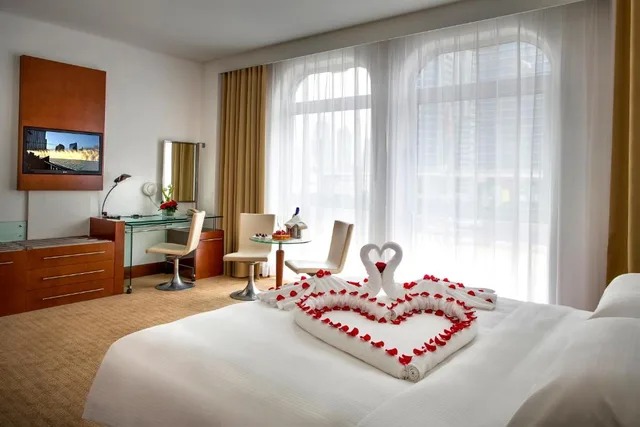 جناح بسرير كينج بإطلالة على المدينة، Villa Rotana 1/1