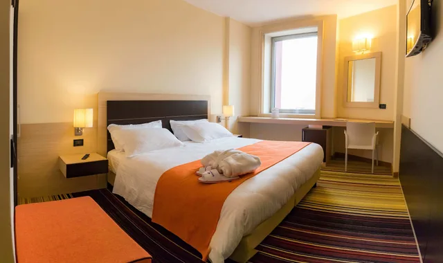 Tower, Superior, Double Bed, City View، Bv President Hotel 1/2