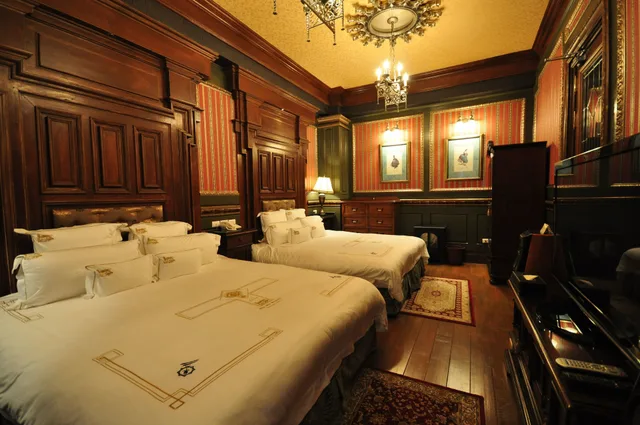 غرفة سوبيريور رباعية بسريرين مزدوجين، The Old England Manor 1/1