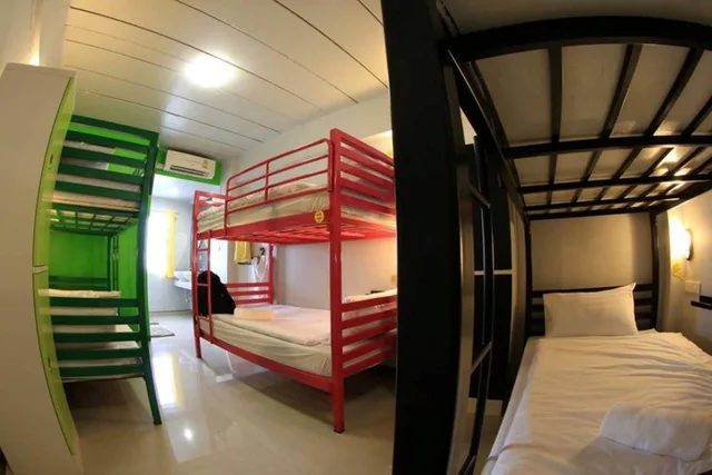 سكن مشترك للرجال، S1 Hostel 1/1
