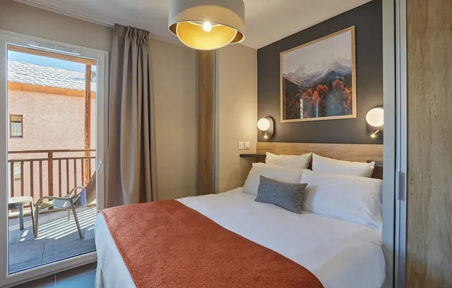 شقة بسريرين منفصلين وسرير بطابقين بإطلالة على الجبل مع سرير سحّاب إضافي، Residence Odalys le Mont d'Auron 1/5